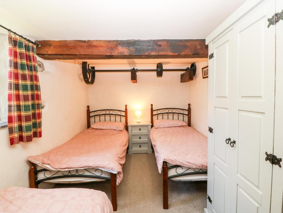 Bwthyn Y Dderwen Oak Cottage Llannor Bagian luar foto