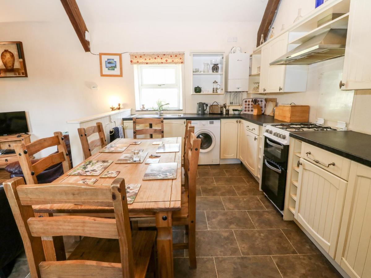 Bwthyn Y Dderwen Oak Cottage Llannor Bagian luar foto